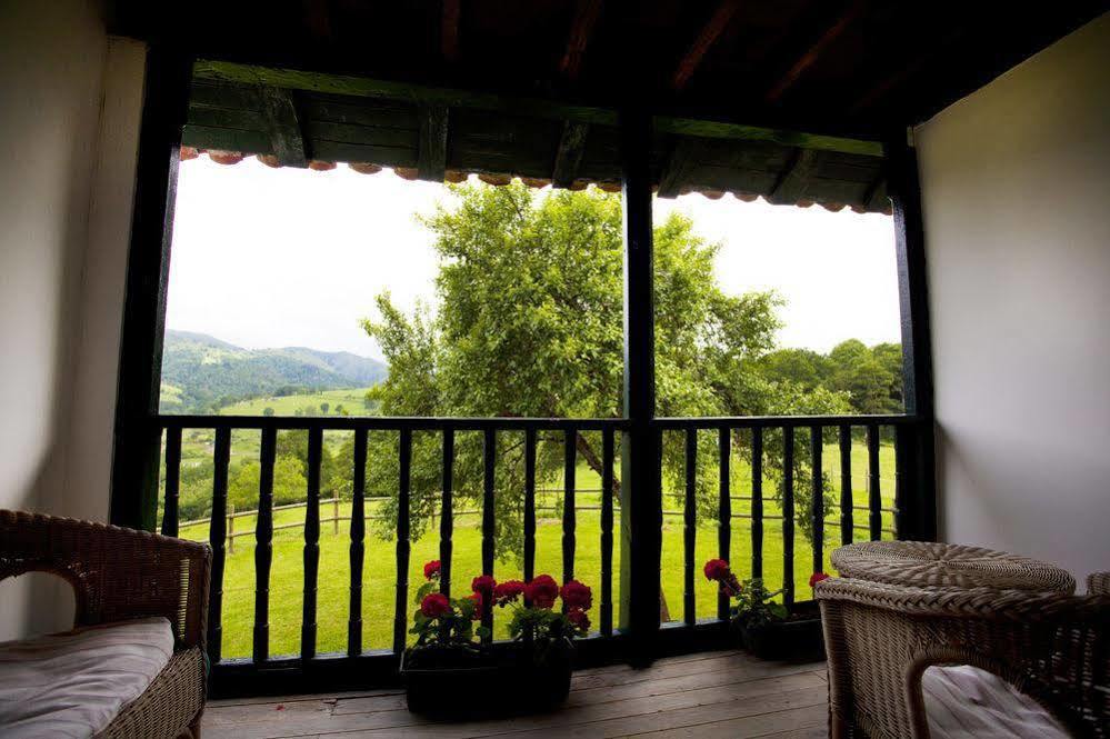 Casa Rural La Collada Sorribas (Parres) Exterior foto